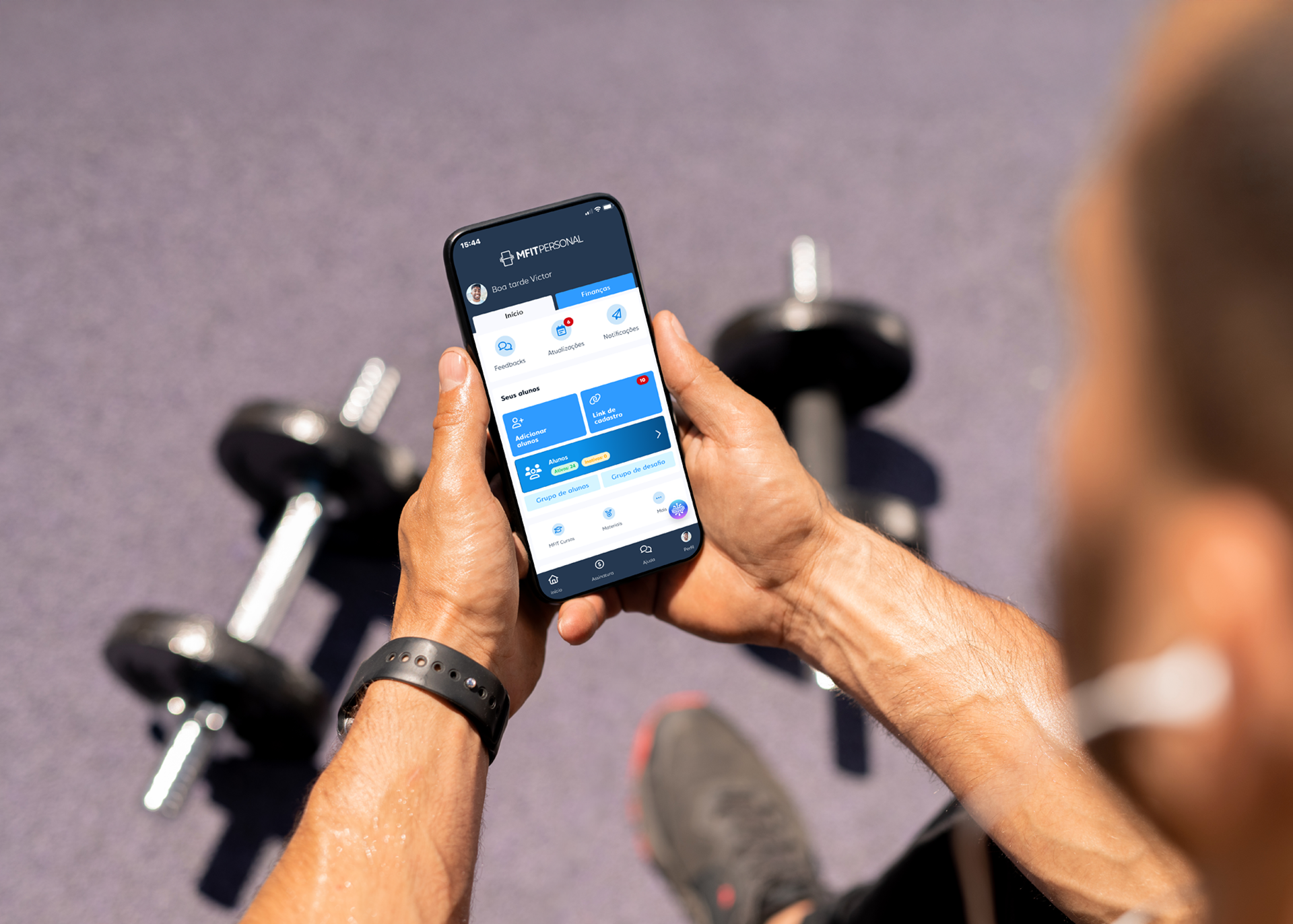 Tela do aplicativo MFit com treino organizado